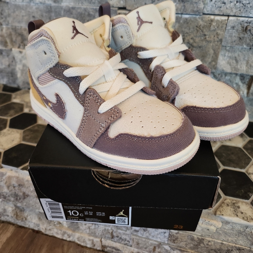 Jordan 1Mid SE Craft